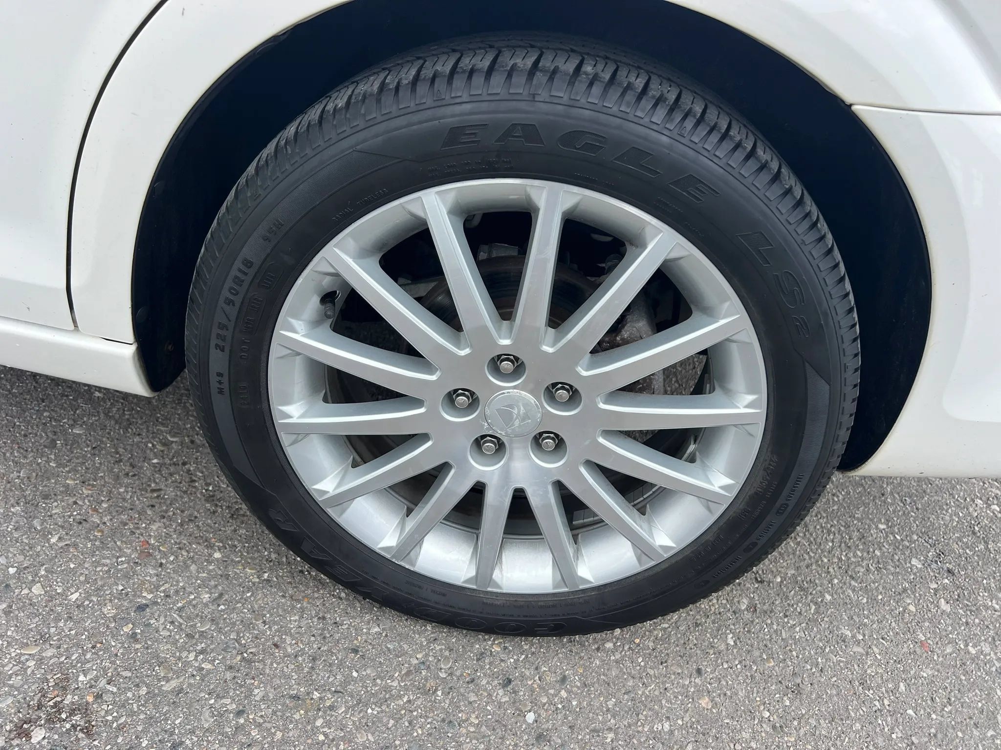 Used 2007 Saturn Aura XR w/ Premium Trim Pkg FWD image 9