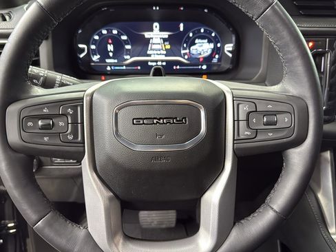 Used 2023 GMC Yukon Denali w/ Denali Reserve Package image 15