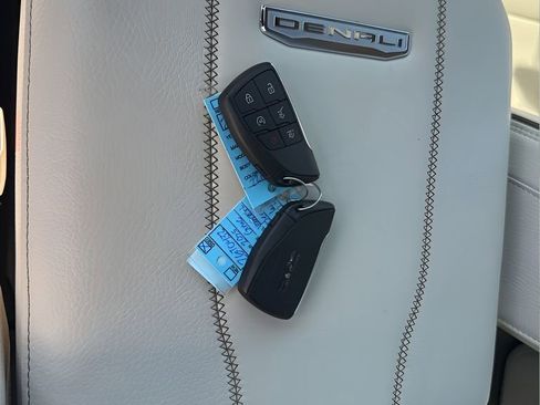 Used 2025 GMC Yukon XL Denali w/ Sun & Power Step Package AWD/4WD image 37