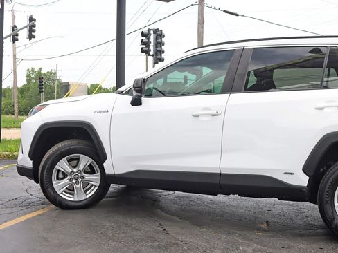 Used 2021 Toyota RAV4 LE AWD/4WD image 13