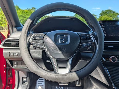 Used 2018 Honda Accord Sport image 20