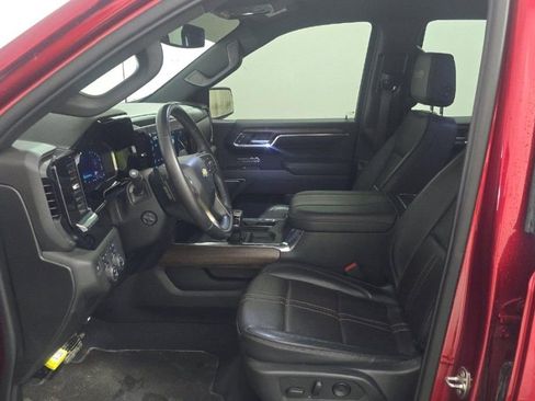 Used 2023 Chevrolet Silverado 1500 High Country w/ LPO, Dark Essentials Package AWD/4WD image 5