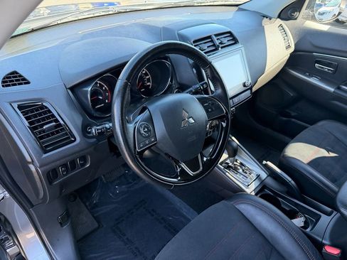 Used 2024 Mitsubishi Outlander Sport SE image 11