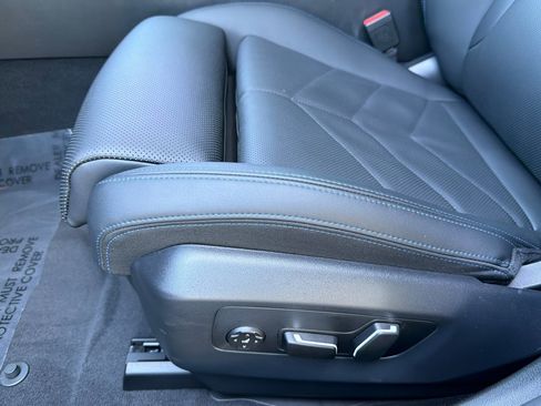 Used 2026 BMW 530i RWD image 14