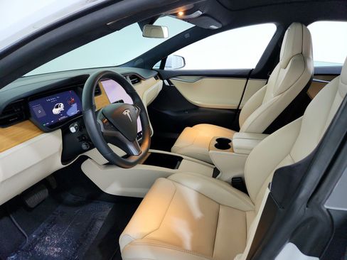 Used 2020 Tesla Model S Long Range Plus image 8