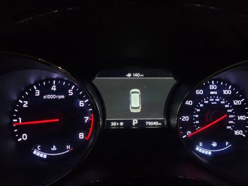 Used 2020 Kia Sedona SX image 23