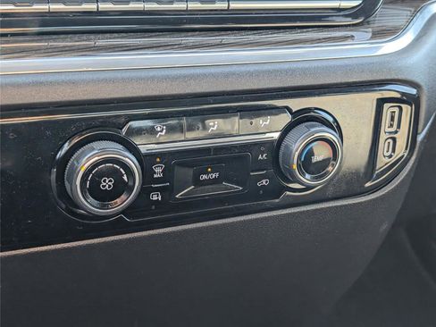 Used 2024 Chevrolet Silverado 2500 LT image 15