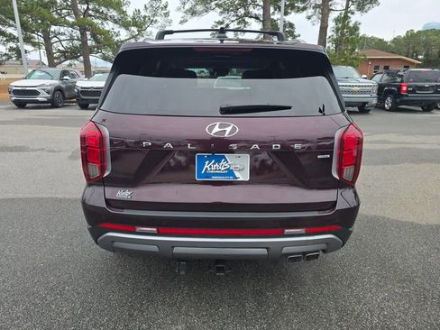 Used 2023 Hyundai Palisade Limited image 4