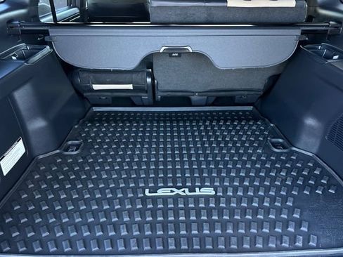 Used 2025 Lexus GX 550 image 17