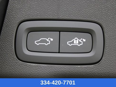 New 2026 Volvo XC60 B5 Plus w/ Protection Package Premier image 31