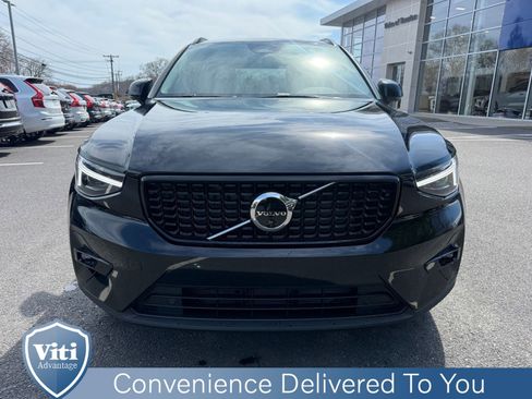 New 2026 Volvo XC40 B5 Plus w/ Climate Package AWD/4WD image 3