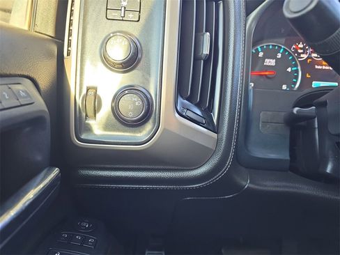 Used 2017 GMC Sierra 2500 Denali w/ Duramax Plus Package image 27