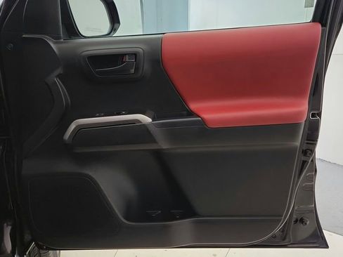 Used 2023 Toyota Tacoma SR5 AWD/4WD image 18