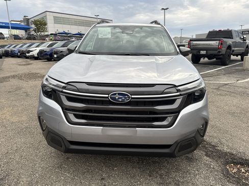 New 2025 Subaru Forester Limited image 8