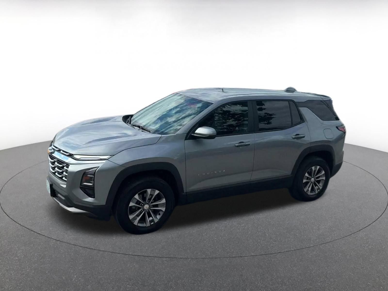 Used 2025 Chevrolet Equinox LT FWD image 7