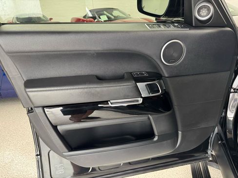 Used 2016 Land Rover Range Rover HSE AWD/4WD image 19