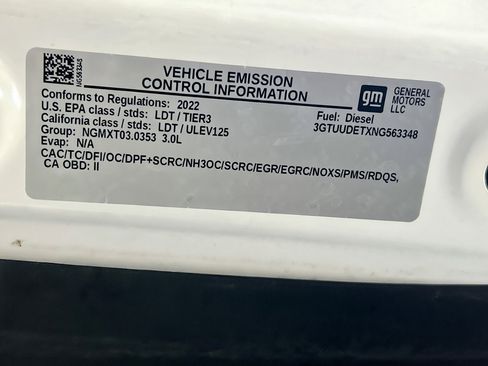 Used 2022 GMC Sierra 1500 SLT AWD/4WD image 19