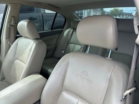 Used 2004 INFINITI G35 x Sedan AWD/4WD image 6