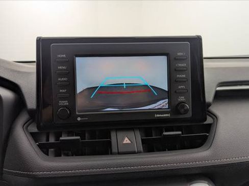 Used 2022 Toyota RAV4 LE AWD/4WD image 28