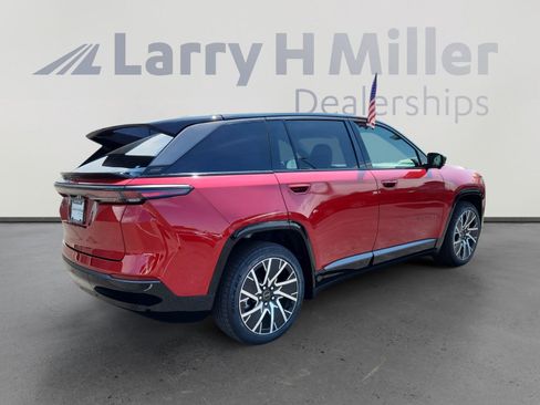 New 2025 Jeep Wagoneer S Limited image 5