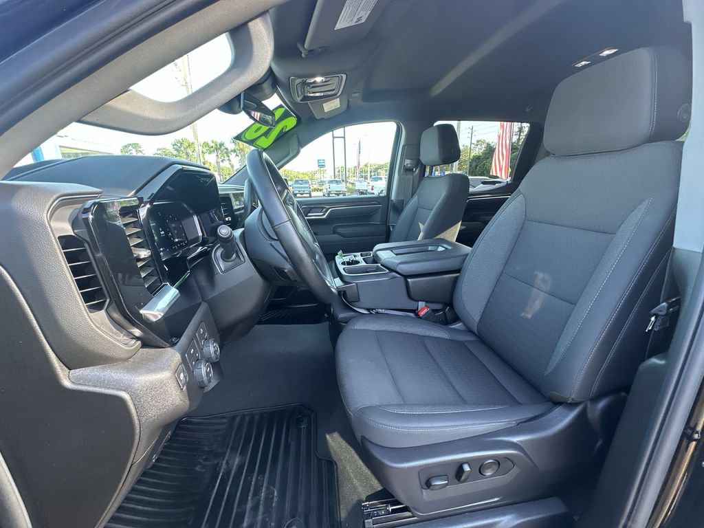 Used 2026 Chevrolet Silverado 1500 RST AWD/4WD image 19