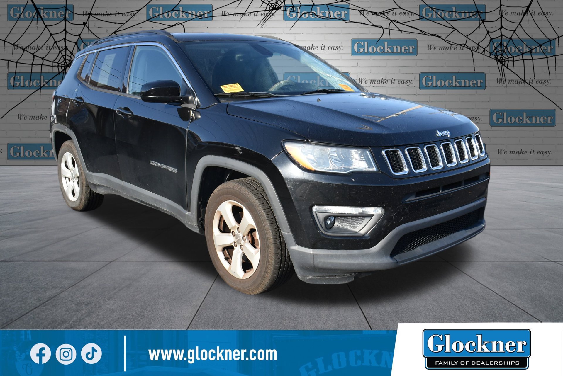 Used 2018 Jeep Compass Latitude w/ Popular Equipment Group FWD image 17