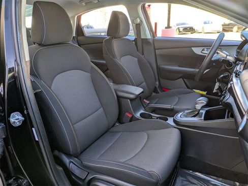 Used 2024 Kia Forte LXS image 28