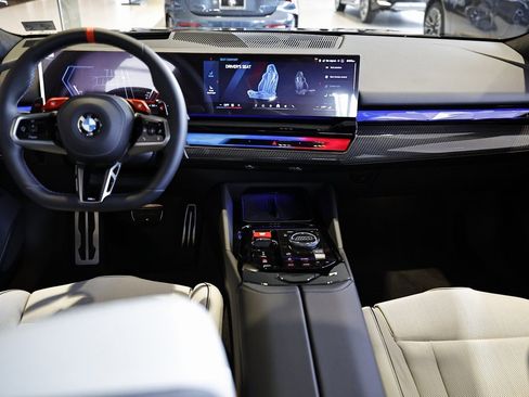 New 2026 BMW M5 Base w/ Executive Package image 28