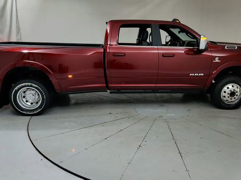 Used 2023 RAM 3500 Limited image 6