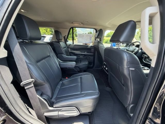 Used 2022 Ford Expedition XLT AWD/4WD image 38