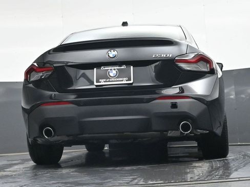 Used 2025 BMW 230i Coupe w/ Premium Package RWD image 28