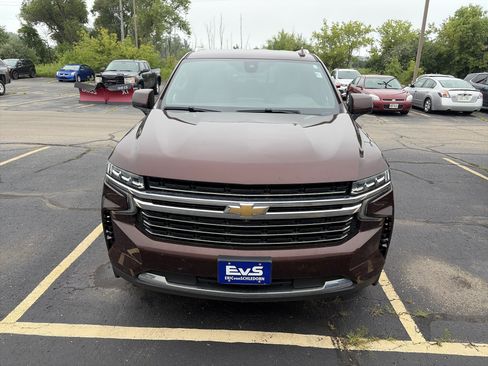 Used 2022 Chevrolet Tahoe LT w/ Luxury Package AWD/4WD image 2