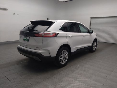 Used 2022 Ford Edge SEL image 9