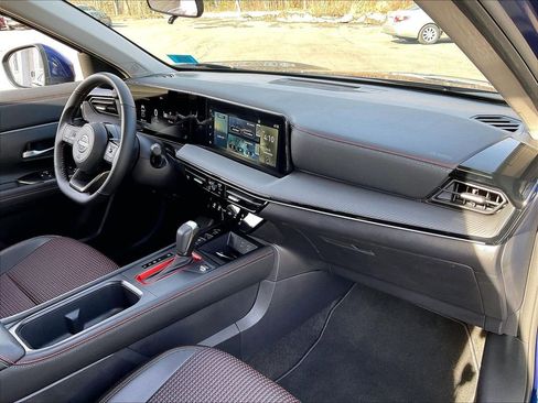 Used 2025 Nissan Kicks SR image 13