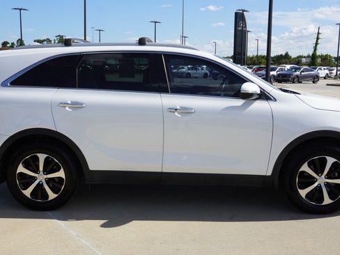 Used 2016 Kia Sorento EX w/ EX Premium Package FWD image 4