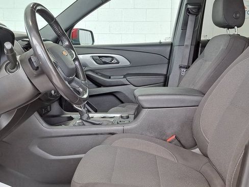 Used 2022 Chevrolet Traverse LT FWD image 23