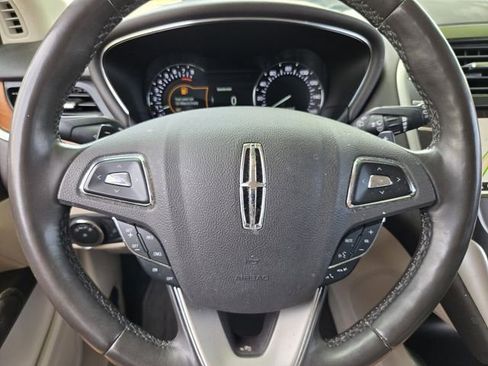 Used 2019 Lincoln MKC Select w/ Select Plus Package image 28