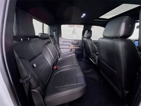 Used 2021 Chevrolet Silverado 1500 High Country image 43