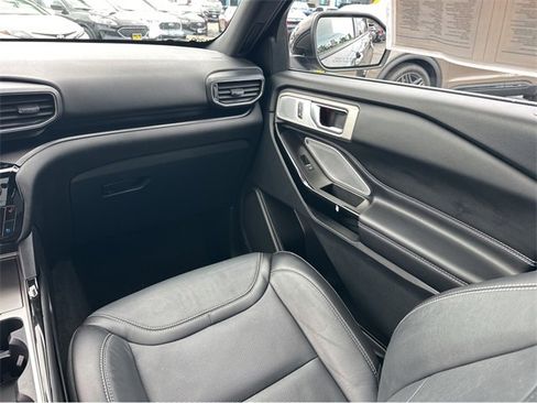 Used 2022 Ford Explorer ST image 14