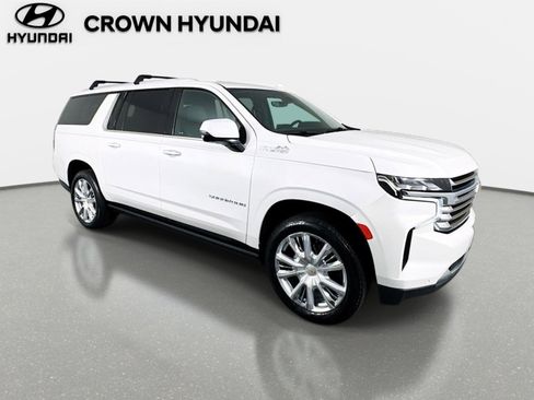 Used 2021 Chevrolet Suburban High Country w/ Premium Package AWD/4WD image 3
