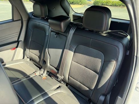 Used 2024 Ford Escape ST-Line image 31