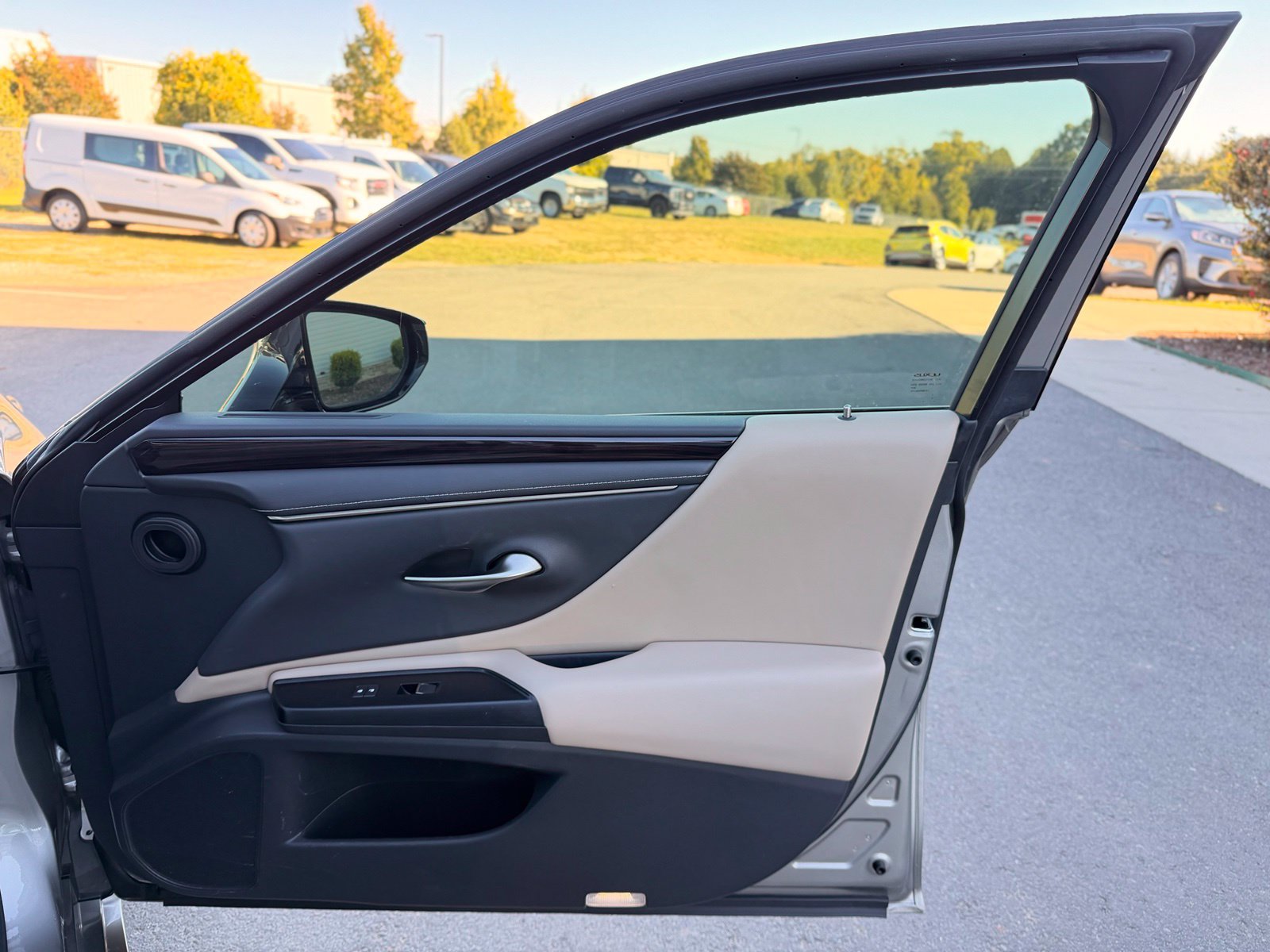 Used 2021 Lexus ES 250 w/ Premium Package AWD/4WD image 28