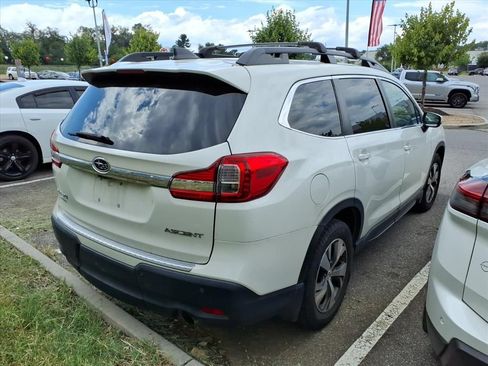 Used 2021 Subaru Ascent Premium w/ Convenience Package AWD/4WD image 3