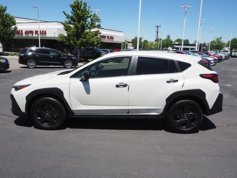 Used 2024 Subaru Crosstrek 2.0i w/ Crosstrek Mirror Package AWD/4WD image 4