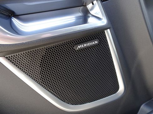 New 2024 Jaguar E-PACE R-Dynamic SE image 5