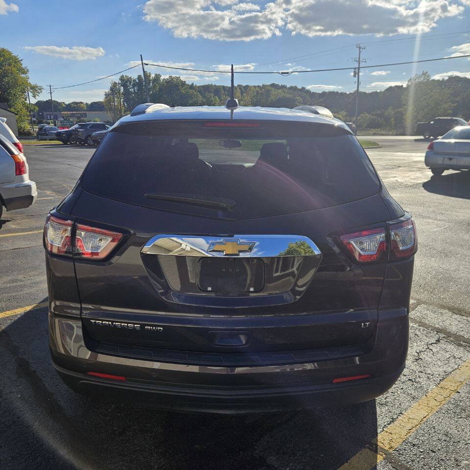 Used 2017 Chevrolet Traverse LT AWD/4WD image 4