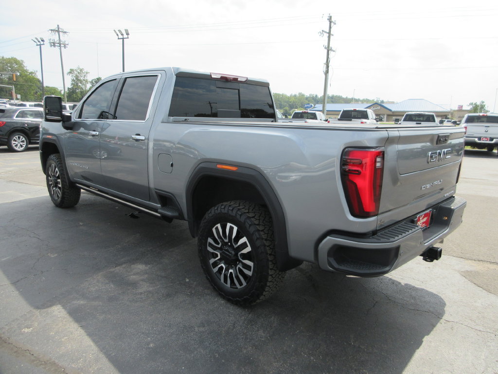Certified 2025 GMC Sierra 2500 Denali Ultimate AWD/4WD image 14