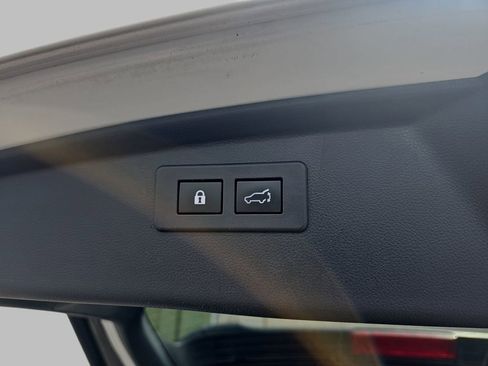 Used 2020 Subaru Outback Touring XT AWD/4WD image 17