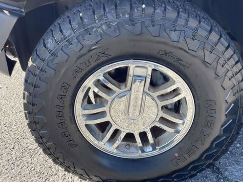 Used 2007 HUMMER H3 image 8