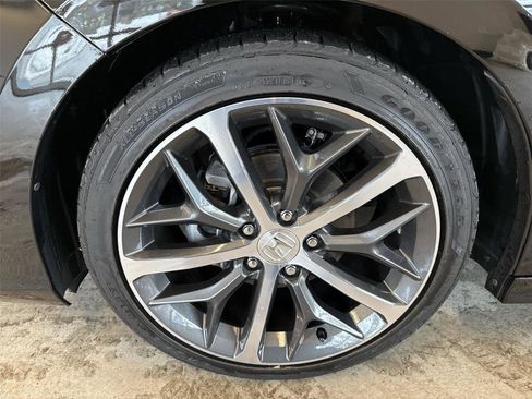 Used 2024 Honda Civic Touring image 19